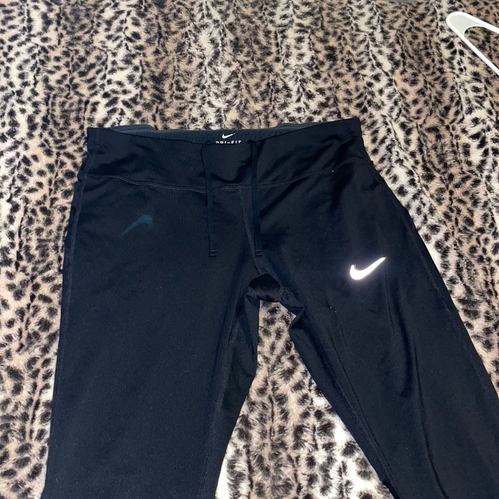 Black NIKE leggings